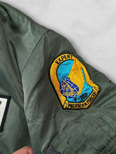Avirex flight bomber jacket (S)