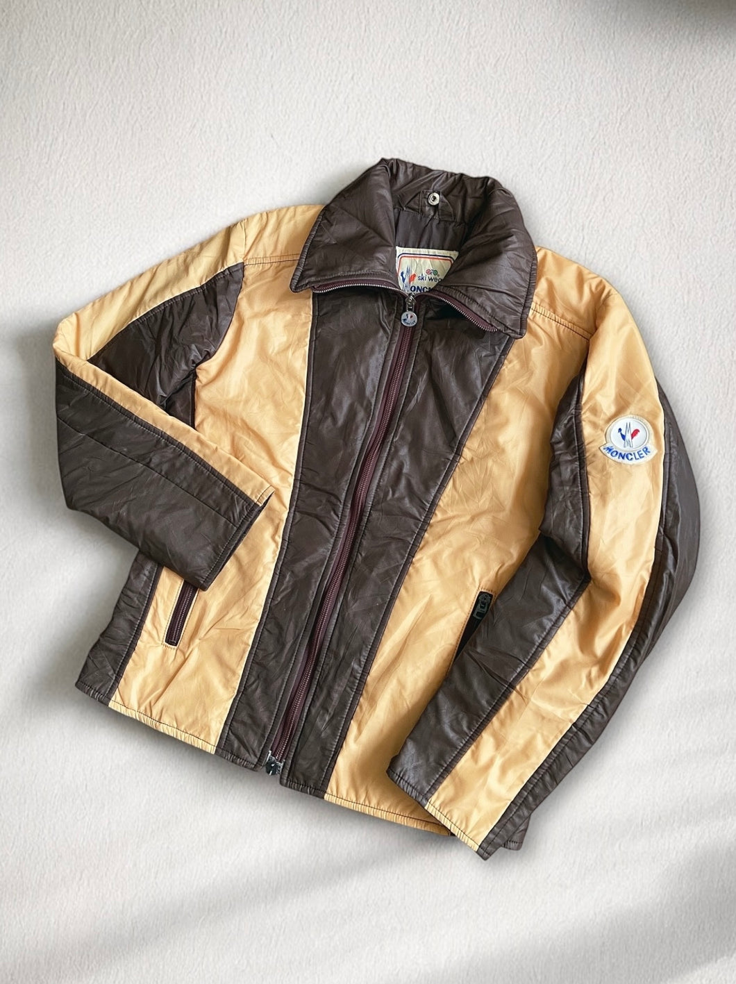 Moncler 80’s women’s ski jacket (M)
