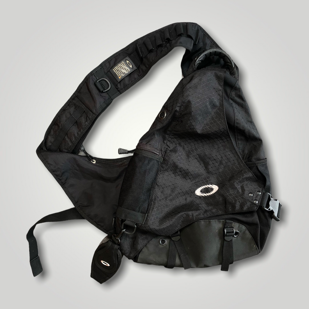 Oakley shoulder sling deals bag