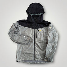 Mountain Hardwear Jacket (Fits L)